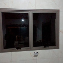 08/2023 - Janela Suprema Maxim Ar Cor Titanium
