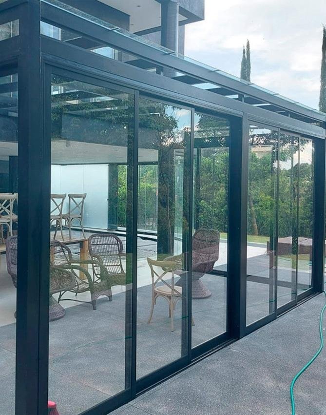 Por que manter a área externa da sua casa fechada é mais seguro?